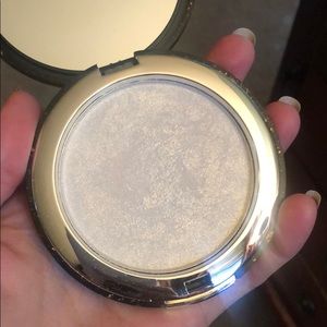 Give Me Glow Cosmetics Halo Highlighter